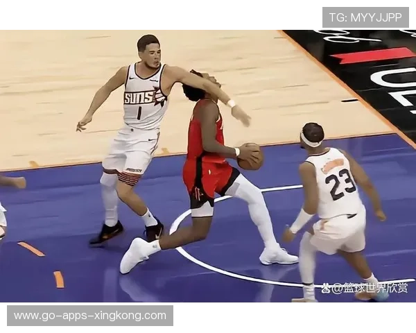 布克与狄龙组合成太阳新核,攻防两端皆受益