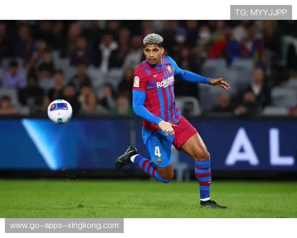 巴塞罗那—阿劳霍高点抢断随后反击建功